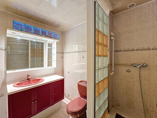 À Vendre_Maison semi mitoyenne 165m² Vandoeuvre les Nancy_Quartier Haut de Penoy_4 Chambres_espaces bureaux pièces de vie_terrasse_jardin_sous sol complet_garage_buanderie_atelier