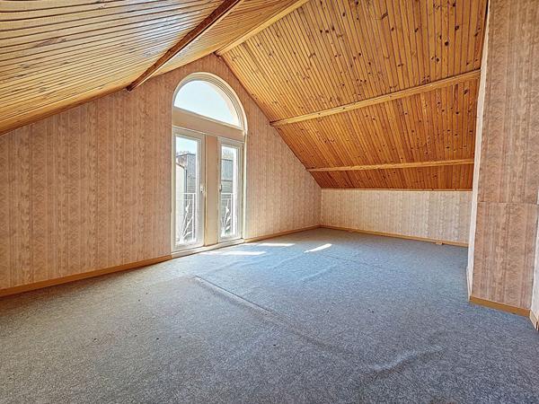 À Vendre_Maison semi mitoyenne 165m² Vandoeuvre les Nancy_Quartier Haut de Penoy_4 Chambres_espaces bureaux pièces de vie_terrasse_jardin_sous sol complet_garage_buanderie_atelier