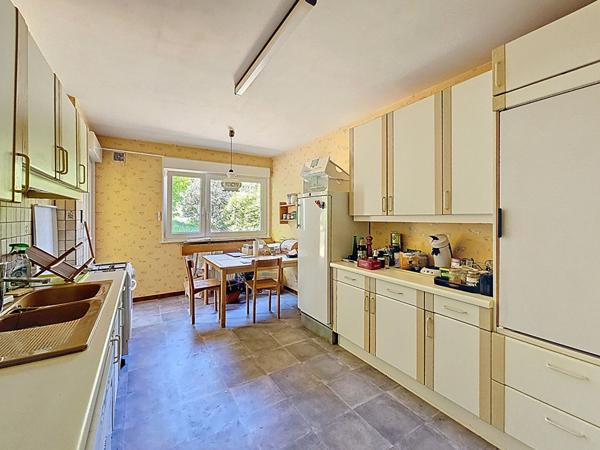 À Vendre_Maison semi mitoyenne 165m² Vandoeuvre les Nancy_Quartier Haut de Penoy_4 Chambres_espaces bureaux pièces de vie_terrasse_jardin_sous sol complet_garage_buanderie_atelier