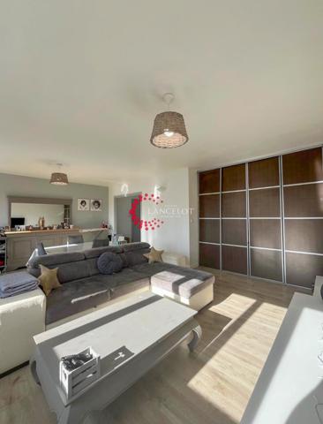 Appartement meublé 3 P avec cave et parking proche village