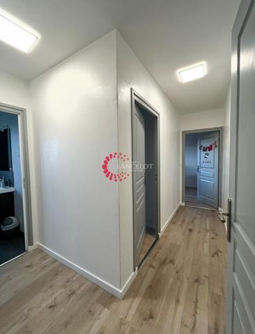 Appartement meublé 3 P avec cave et parking proche village