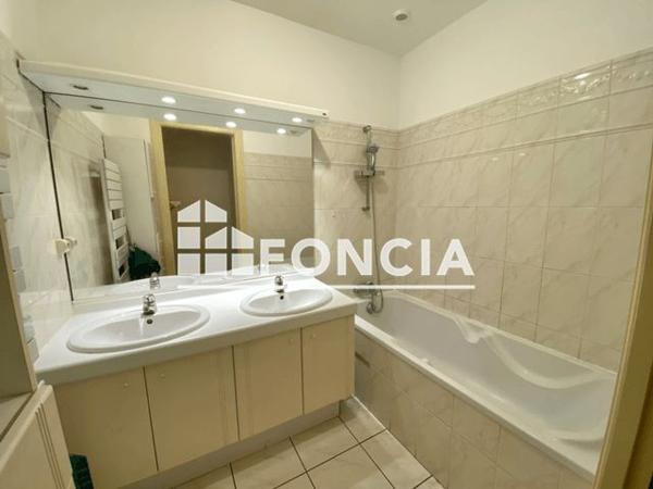 Location Appartement 3 pièces 98.8 m² - 3 RUE PLENEY Lyon 69001