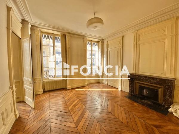 Location Appartement 3 pièces 98.8 m² - 3 RUE PLENEY Lyon 69001
