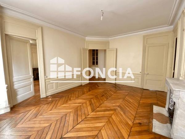 Location Appartement 3 pièces 98.8 m² - 3 RUE PLENEY Lyon 69001