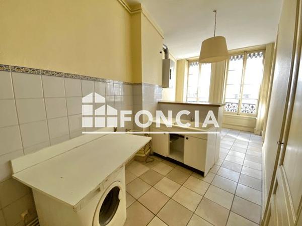 Location Appartement 3 pièces 98.8 m² - 3 RUE PLENEY Lyon 69001