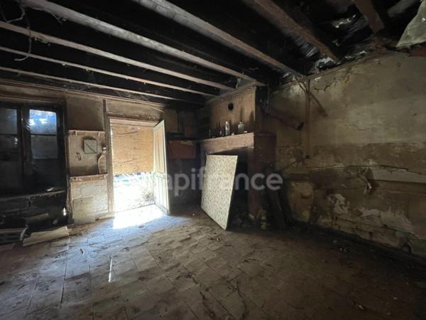 À NAINTRE (86) À vendre – Ensemble Grange 155 m² avec toiture refaite et panneaux photovoltaïques – Terrain 1123 m²