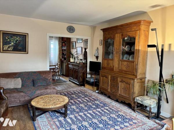 Triplex en plein coeur du centre-ville de VIRE