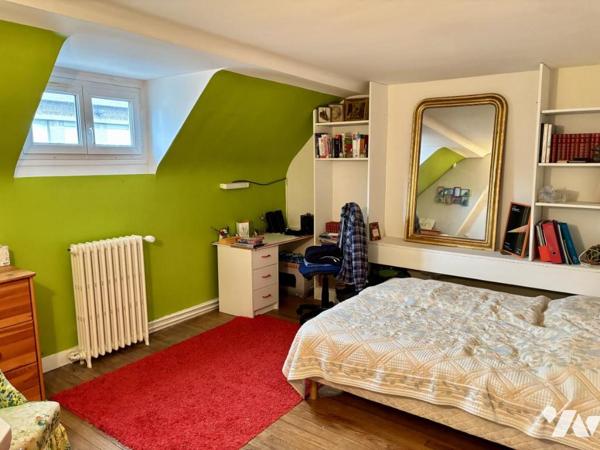 Triplex en plein coeur du centre-ville de VIRE