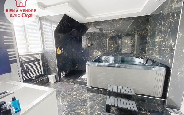 Appartement à vendre    5 pièces • 134,62 m2 Mantes-la-Jolie