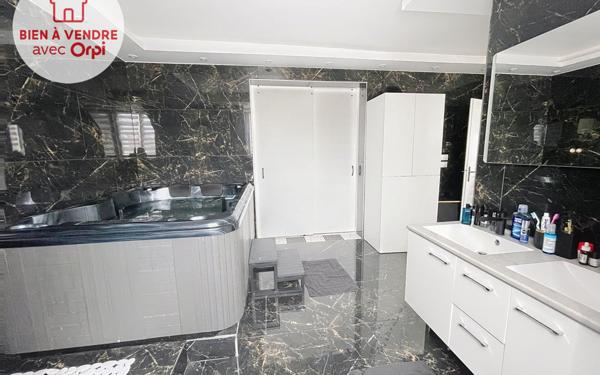 Appartement à vendre    5 pièces • 134,62 m2 Mantes-la-Jolie