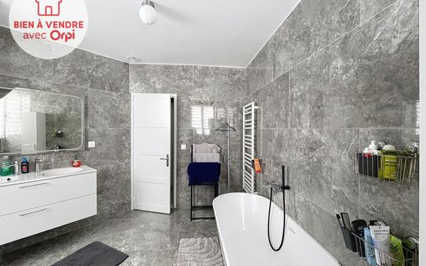 Appartement à vendre    5 pièces • 134,62 m2 Mantes-la-Jolie