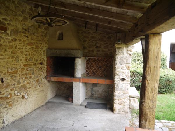 Dpt Vendée (85), entre PORNIC , MACHECOUL , CHALLANS et BEAUVOIR sur MER à louer BOUIN maison de 99 m² avec 3 chambres , 2 WC et 2 salles d' eau , garage , dépendance et terrain clos de 602 m²avec un