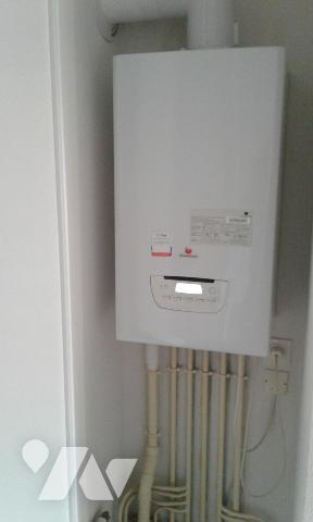 ROUTE  DE VANNES A DEUX PAS DU TRAMWAY 