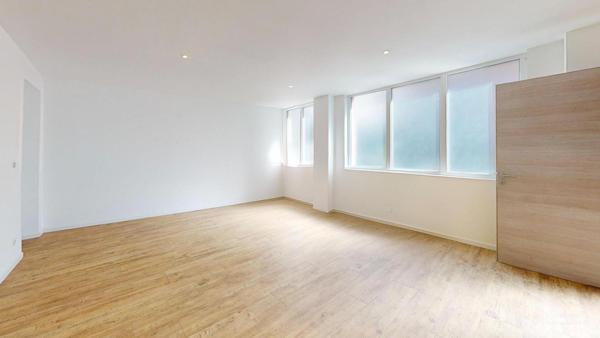 Cernay – Duplex 115 m² entièrement rénové – Esprit loft industriel