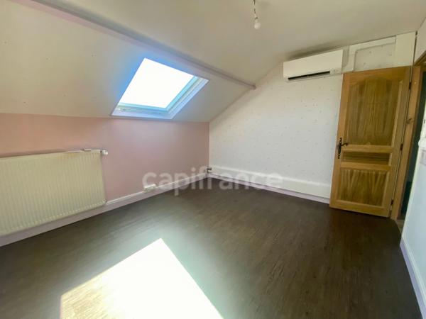 Maison à vendre 7 pièces  ()