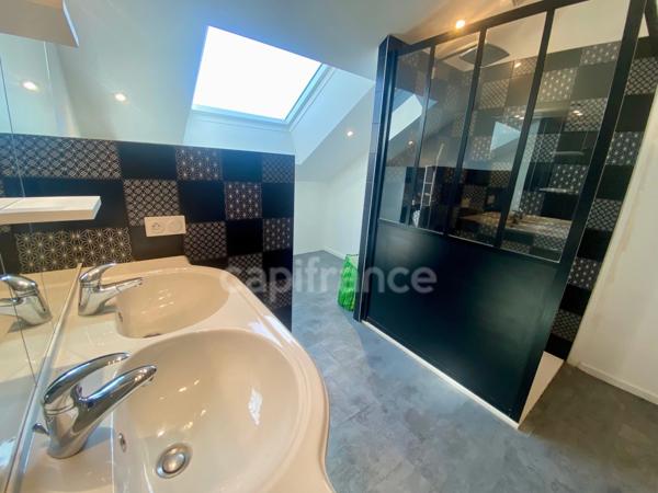 Maison à vendre 7 pièces  ()