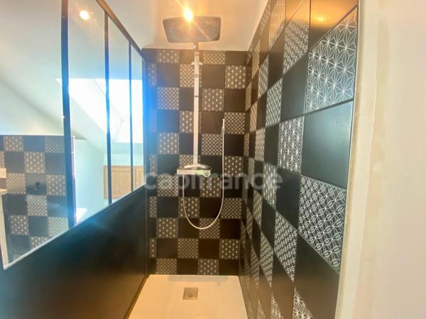 Maison à vendre 7 pièces  ()