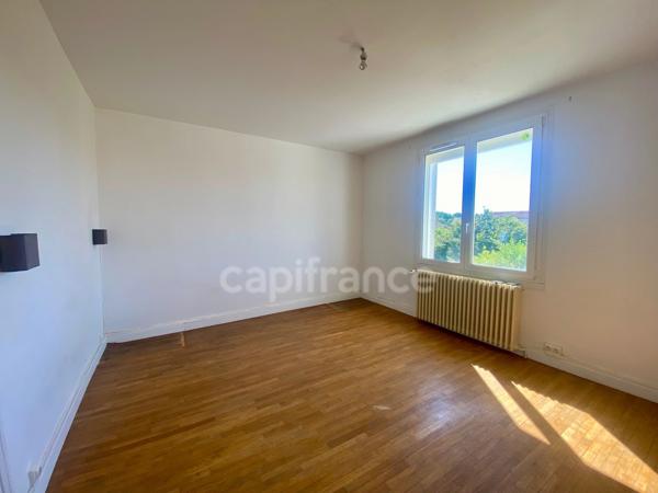 Maison à vendre 7 pièces  ()