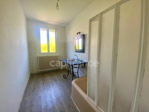 Maison à vendre 7 pièces  ()
