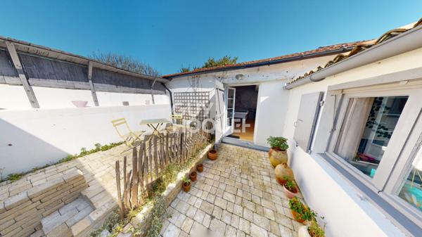 Grande maison familiale + grand chai à rénover - Sauzelle - 1km de la plage