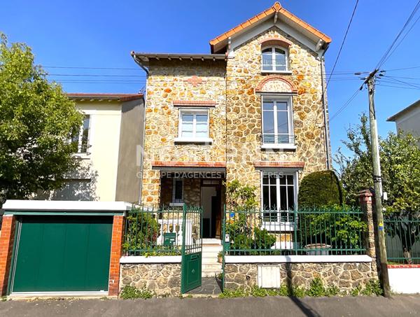 Meulière Houilles Quartier Poste à 10min gare / 5 ch / 2 SDB / Sous-sol / Garage/ Jardin