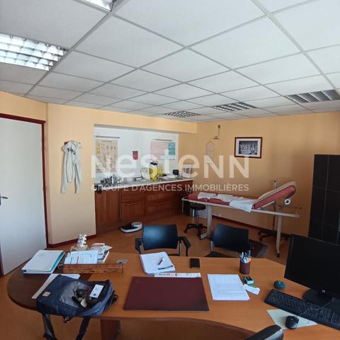 Bureaux à vendre Séné 4 pièces 104 m2 Parking
