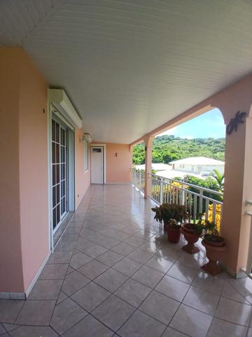 SAINTE-MARIE- Maison T5 avec terrain de 2520 m²