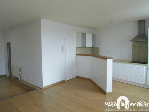 Location Appartement - 2 chambres et garage - 80m² - COGNAC Centre-ville