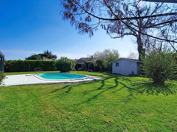 A VENDRE - Maison lumineuse 91m2 + 26m² véranda, piscine et panneaux solaires- Saint-Lys (31470)
