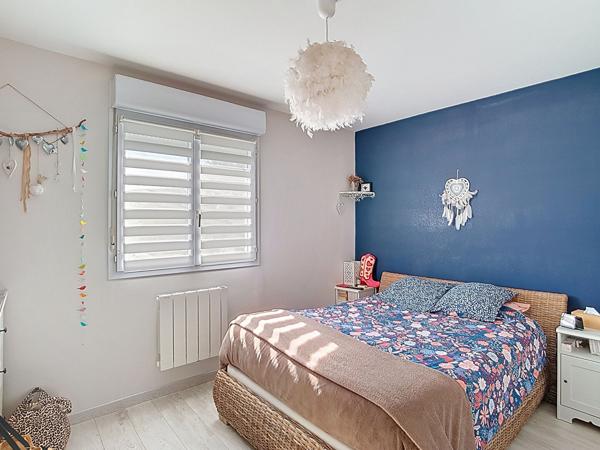 A VENDRE - Maison lumineuse 91m2 + 26m² véranda, piscine et panneaux solaires- Saint-Lys (31470)
