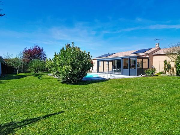 A VENDRE - Maison lumineuse 91m2 + 26m² véranda, piscine et panneaux solaires- Saint-Lys (31470)