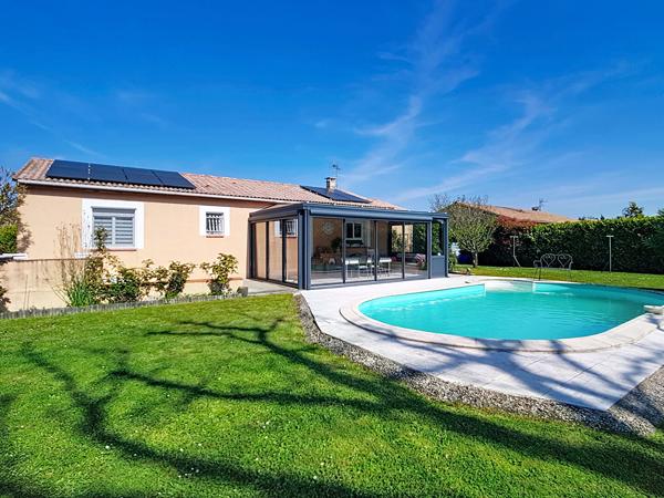 A VENDRE - Maison lumineuse 91m2 + 26m² véranda, piscine et panneaux solaires- Saint-Lys (31470)