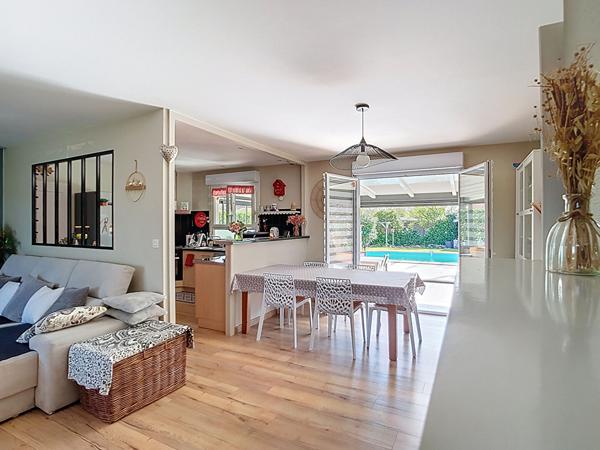 A VENDRE - Maison lumineuse 91m2 + 26m² véranda, piscine et panneaux solaires- Saint-Lys (31470)