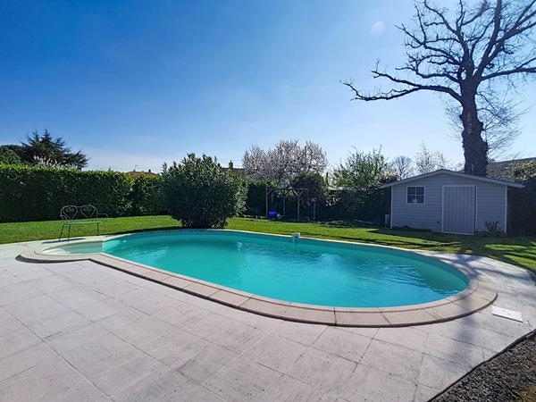 A VENDRE - Maison lumineuse 91m2 + 26m² véranda, piscine et panneaux solaires- Saint-Lys (31470)