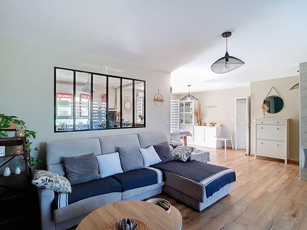 A VENDRE - Maison lumineuse 91m2 + 26m² véranda, piscine et panneaux solaires- Saint-Lys (31470)