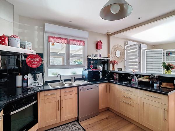 A VENDRE - Maison lumineuse 91m2 + 26m² véranda, piscine et panneaux solaires- Saint-Lys (31470)