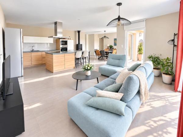 Vente                                                      Maison
                        
                                         118 m2                     à Saint-Léger-les-Vignes