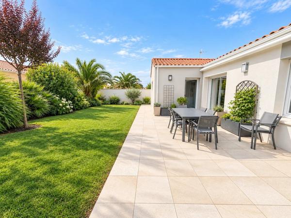 Vente                                                      Maison
                        
                                         118 m2                     à Saint-Léger-les-Vignes