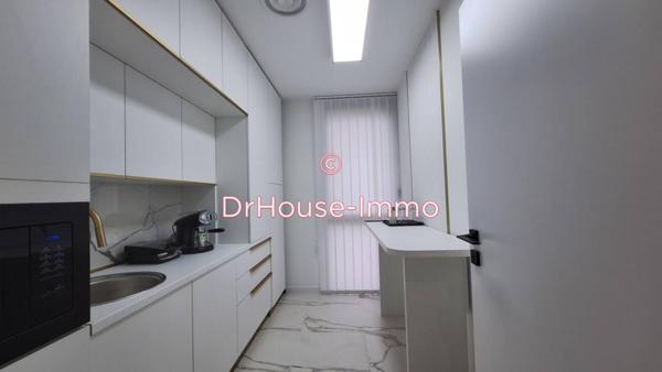 Bureau à vendre 4 pièces de 75 m²