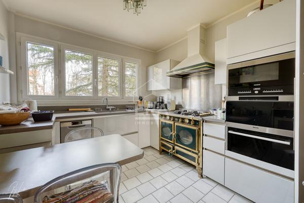 Appartement traversant lumineux avec balcon - Quartier Croix Bosset, Sèvres Rive Droite