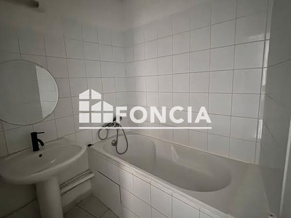 Location Appartement 3 pièces 57.6 m² - 13 RUE PIERRE ET MARIE CURIE Saint Etienne 42000