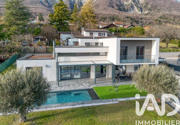 Maison à vendre 6 pièces 280 m² Saint-Ismier