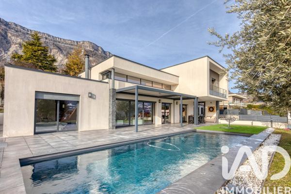 Maison à vendre 6 pièces 280 m² Saint-Ismier