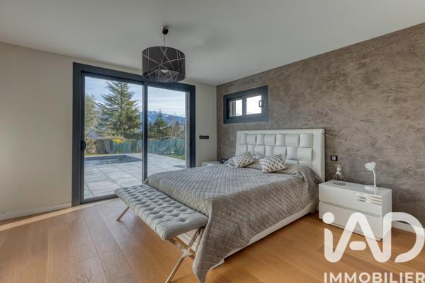 Maison à vendre 6 pièces 280 m² Saint-Ismier