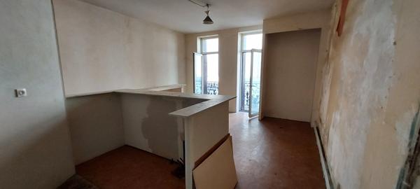 Appartement à vendre 1 pièce VILLENEUVE SUR LOT (47) avec balcon exposé sud
