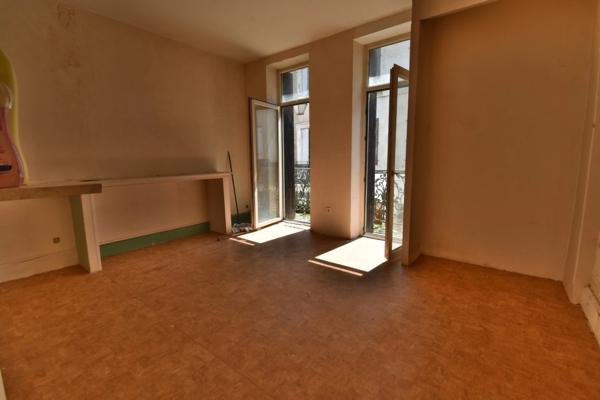 Appartement à vendre 1 pièce VILLENEUVE SUR LOT (47) avec balcon exposé sud