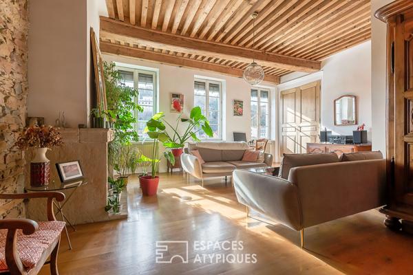 Appartement familial de caractère avec vue Saône et jardin commun