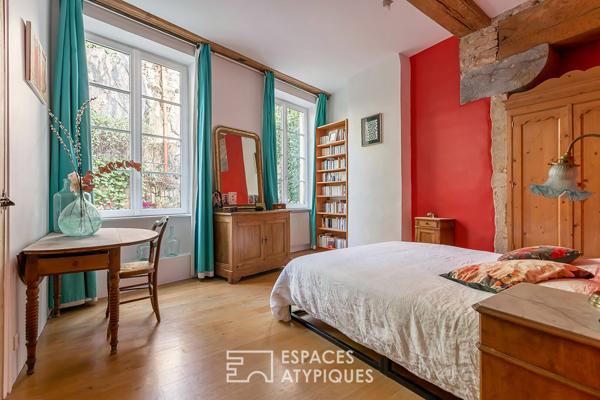 Appartement familial de caractère avec vue Saône et jardin commun