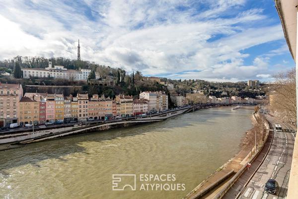 Appartement familial de caractère avec vue Saône et jardin commun