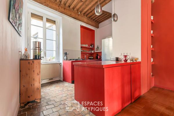 Appartement familial de caractère avec vue Saône et jardin commun